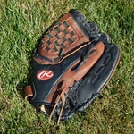 Rawlings Renegade Baseball Glove Genuine Leather Black RS1200 Rh. Fixed Price $19.99.