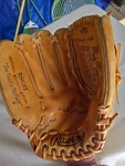 Rawlings Fastback RSG9T Left Throw Right Handed Baseball Glove Mitt Wade Boggs. Fixed Price $22.95.