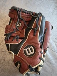 Wilson A550 Youth Boy Girl Softball Baseball Glove Mitt Right Hand Throw 11.5 ". Fixed Price $24.99.