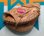 Louisville Slugger Catchers Mitt Glove Players Series LPS202 Bruise Pad 11 Rh. Fixed Price $27.52.