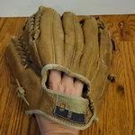 Vintage Regent Youth Baseball Glove 11" Mitt Left Hand Throw Lht Leather. Fixed Price $9.95.