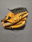 Louisville Slugger Glove Baseball 12 Inch Tps Pro Pattern Bruise Gard Rht. Fixed Price $25.00.