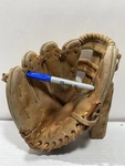 Vintage Rawlings Reggie Jackson Autograph Model Lht 21103 Baseball Glove. Fixed Price $17.49.