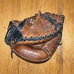 Wilson Catchers Mitt 32 3/4 A0900 3XCM 3XWELTING Ecco Leather. Fixed Price $44.50.