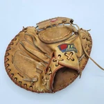 Mizuno MT1060 Lite Flex Catchers Mitt Rht Professional Ez Pocket Steerhide Glove. Fixed Price $20.51.