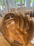 Wilson A2250 Jim Rice Endorsed 9" Right Hand Throw Baseball Glove. Fixed Price $18.74.