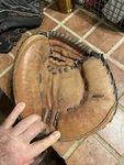 Wilson A700 Showtime Leather Catchers Mitt Baseball Glove Right Hand Throw. Fixed Price $39.99.