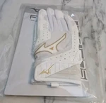 Mizuno Jennie Finch Youth Medium Softball Batting Glove. Fixed Price $20.00.
