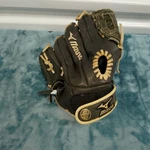 Mizuno Premier Gpm 1302 11 Professional Model Softball Glove Rh Thrower Black. Fixed Price $34.51.