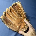 Wilson 2126 George Brett Snap Action Baseball Glove Fits Right Hand For Lefty. Fixed Price $10.00.