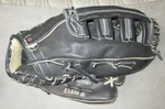 Easton Ex 640 Rht Leather Baseball Glove 13 Mitt Softball. Fixed Price $18.00.