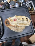 Vtg Rawlings Wade Boggs Baseball Glove RSG9T Brown Right Rht Deep Well Pocket. Fixed Price $20.00.