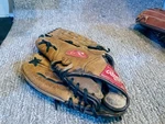 Rawlings GG20BC Right Hand Throw 12" "for The Pro Player" Gold Baseball Glove. Fixed Price $45.99.