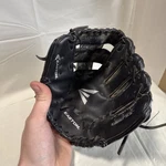 Easton Baseball Glove Kids Rht EKP9500 9.5" Black Camo Right Hand Throw T-ball. Fixed Price $7.50.
