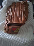 Mizuno Mpm 1401 Brown Leather Baseball Glove. Fixed Price $18.00.