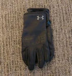 Under Armour Boys' Black Storm Fleece Tech Touch Gloves Size Ysm. Fixed Price $19.99.