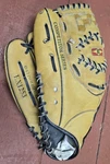 Easton Competitor Series EX1253 Leather 12.5" Lht Baseball Glove. Fixed Price $19.99.
