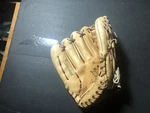 Spalding 42-334CARL Yastrzemski 11'LEATHER Baseball Glove Lht Triple Crown Model. Fixed Price $19.99.