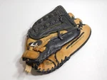 Louisville Slugger Softball Glove LP1350 Brown Black 13.5" Right Hand Throw. Fixed Price $18.99.