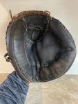 Wilson Youth Catcher Mitt A2570 Mike Stanley Advisory Staff Series Rht Black. Fixed Price $30.00.