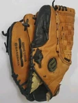 Wilson Custom Fit Genuine Leather Pro 450 Baseball Mitt Size 11 1/2 A2453. Fixed Price $30.00.