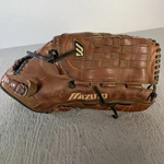 Mizuno Mvt 1350 Vintage Pro Model Baseball Glove 13.5 Leather Right Hand Thrower. Fixed Price $24.99.