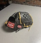 Original Horween Rawlings Heart Of The Hide Pro DJ2 Derek Jeter. Fixed Price $325.00.
