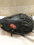 Rawlings RCM30TCM Firm & Well Padded 32.5 Baseball Catchers Mitt Right Throw. Fixed Price $100.00.