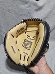 Star Pro Series Baseball Catcher's Glove Mitt Lht CM3200SBT. Fixed Price $114.77.
