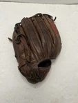 Wilson A1000 Baseball 12.5" Glove Rht A10RB20KP92(108).. Fixed Price $85.00.