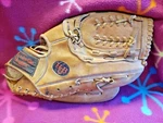 Louisville Slugger LSG7 Baseball Glove Top Grain Cowhide Tri-action Super Daddy. Fixed Price $14.00.