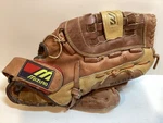Mizuno MT780 Rht Glove Max Flex Professional Model Tartan Web Brown. Fixed Price $21.00.