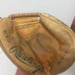 Rawlings RCM50 Catchers Mitt Lance Parrish Deep Well Pocket Rht Baseball Glove. Fixed Price $26.99.