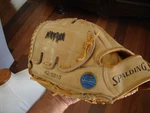 Spalding Softball Glove Left Hand Throw Classic Ez Flex 42-5316 Lht Leather. Fixed Price $19.99.