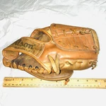 Wilson Jim Catfish Hunter Baseball Glove A2195 Youth Leather. Fixed Price $9.25.
