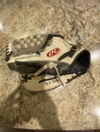 Rawlings RTD203 12.5" Baseball/ Softball Glove Us Steerhide -the Gold Co.. Fixed Price $29.99.
