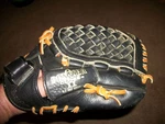 Mizuno GPL-1152D 11.5 Youth Baseball Glove Right Hand Throw. Fixed Price $19.99.