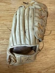Fieldmaster Baseball Glove NBR16101 Senators Vintage Rht. Fixed Price $79.99.