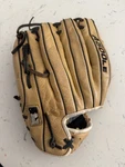 Wilson A500LE Limited Edition 11 1/2" Right Hand Throw Rht Baseball Glove Brown. Fixed Price $42.50.