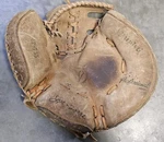 Vintage Spalding 42-755 Joe Torre Catchers Mitt Baseball Glove Pro Model. Fixed Price $44.47.