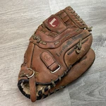 Louisville Slugger Tournament Player Series GTPS-123 Leather Glove. Fixed Price $24.99.