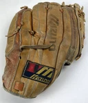 Mizuno Max Flex Professional Model Mt 680 Baseball Glove Rh Throw Broken In. Fixed Price $24.99.