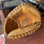 Vintage Hof Mike Piazza Rawlings Youth Baseball RCM55 Catchers Glove Rht. Fixed Price $25.00.