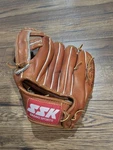 Ssk Dimple Ii Youth Baseball Glove DPG-420 Rht 10 Inch. Fixed Price $18.00.
