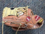 12.75" Louisville Slugger G125-6 Custom Web Baseball/softball Glove Game Ready. Fixed Price $29.00.