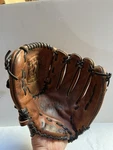Wilson 13" Team Series Leather Baseball/softball Glove Model A1511 Rht. Fixed Price $27.99.