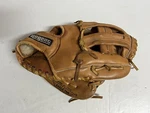 Regent Hand Crafted Pro-lock Pocket The Super Star Baseball Glove Rht 03860. Fixed Price $17.15.