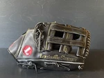 Louisville Slugger Tps 2690 13IN Baseball Glove Rht. Fixed Price $29.99.