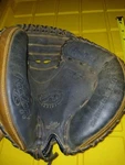 Rawlings Catchers Glove Mitt D325BCM Broken In! Lite Toe. Fixed Price $39.00.