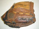 Demarini 13" A0800 SG13 Helix Softball Glove Leather Brown Rht. Fixed Price $20.99.